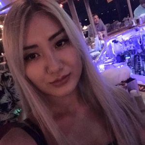 Meet your Posher, Dayana